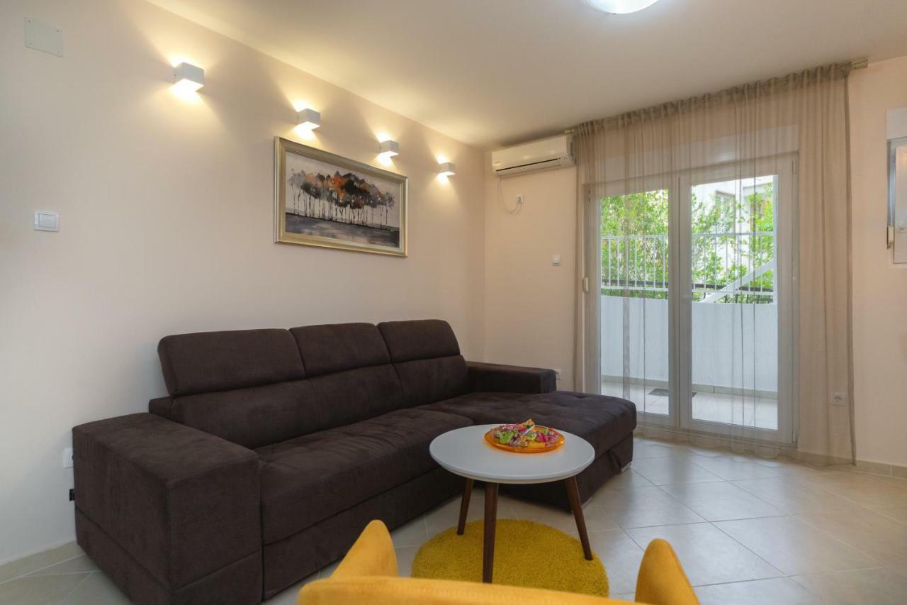 Apartmani Tref Petrovac 外观 照片